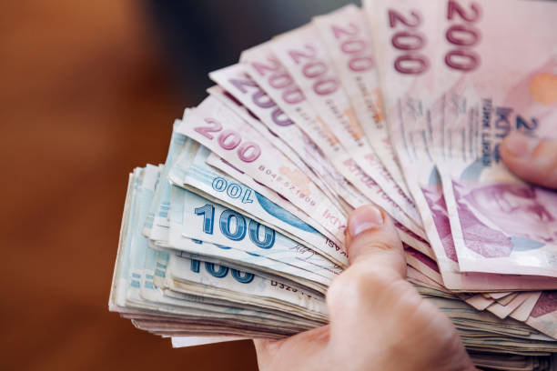 Daha Çok Kazanıyoruz, Peki Neden Daha Rahat Yaşamıyoruz?